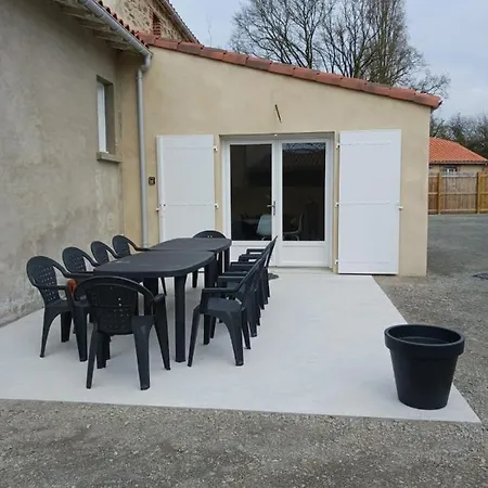 Semesterbostad La Haute Chabossiere 2 Gites A La Campagne Proche Du Puy Du Fou Jusqu'a 17 Couchages *